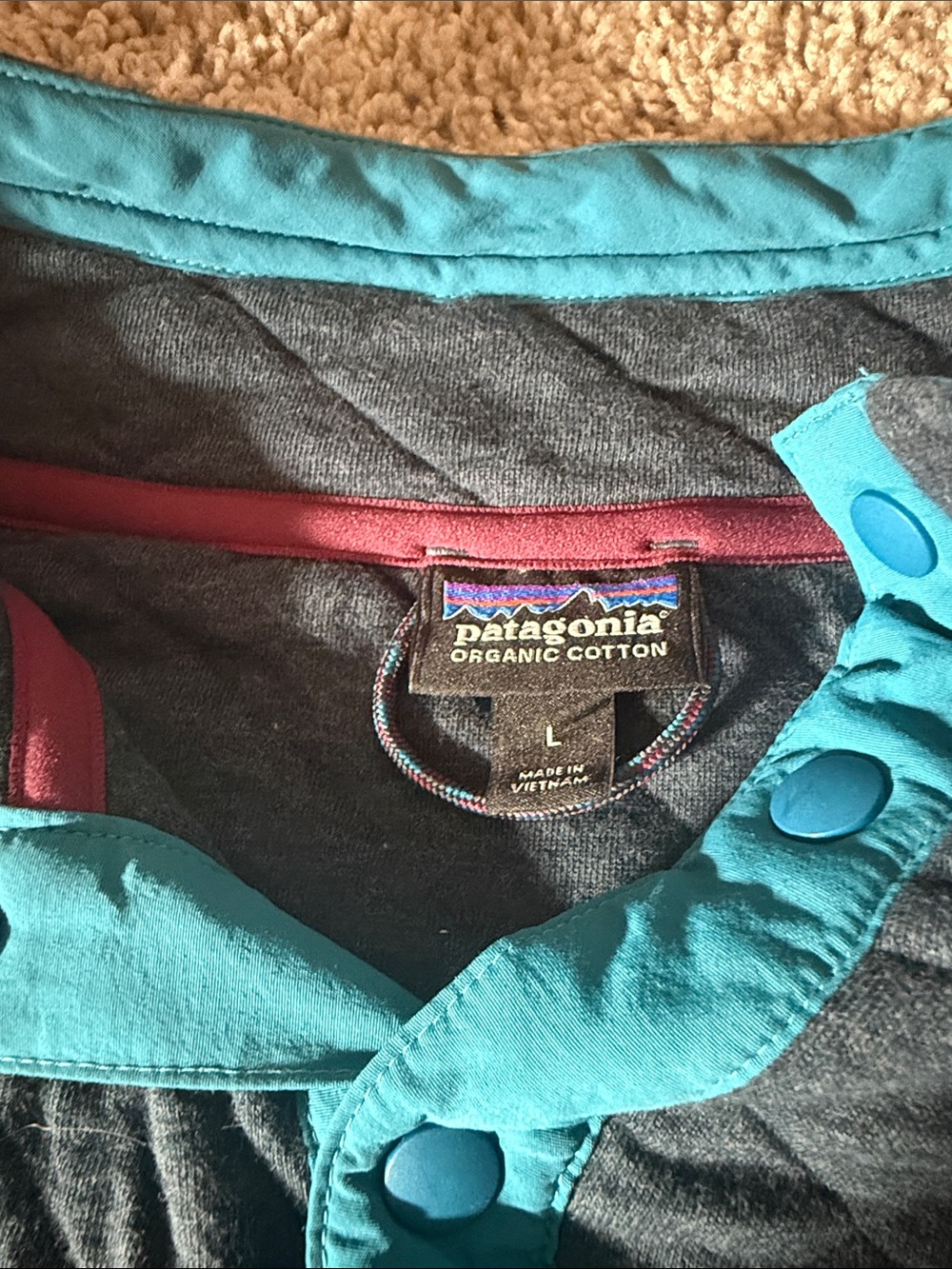 Patagonia Quilted Pullover Sweater in Dark Blue with Teal Accents - Picture 2 of 2